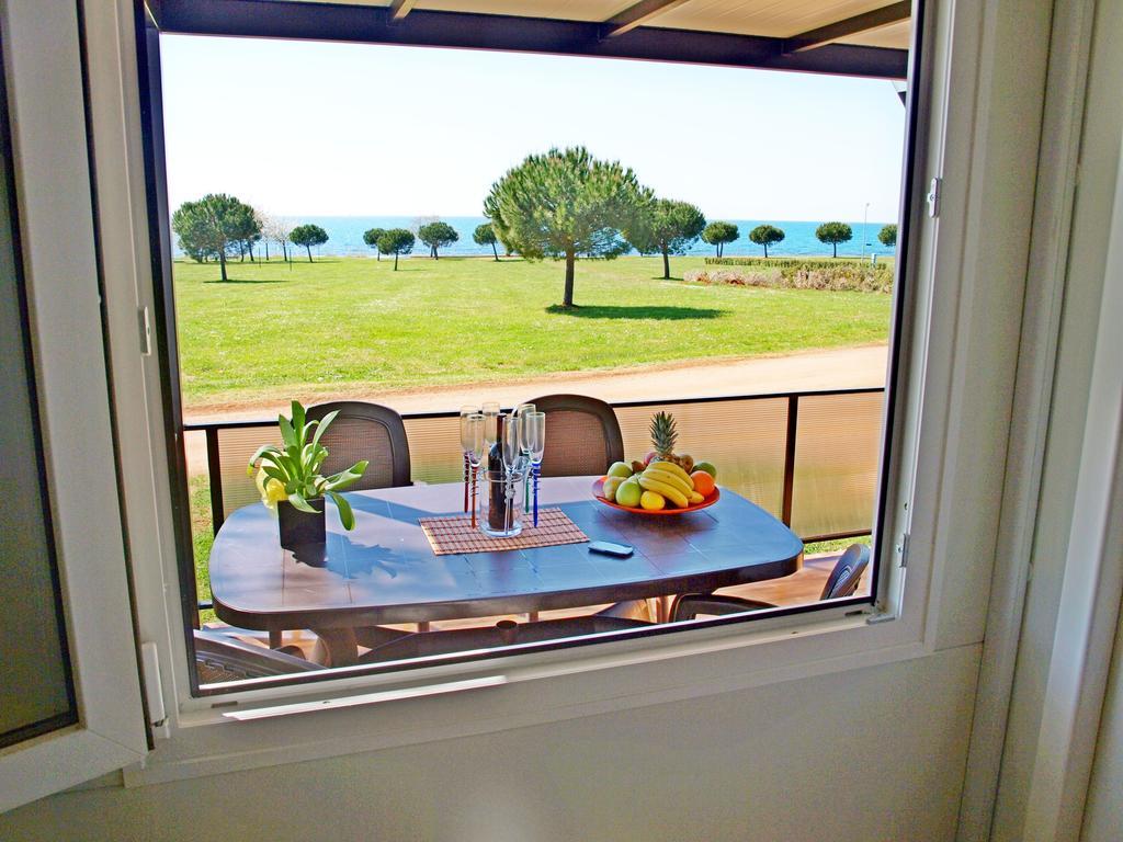 Camping Adria Mobile Home Park Умаг Номер фото