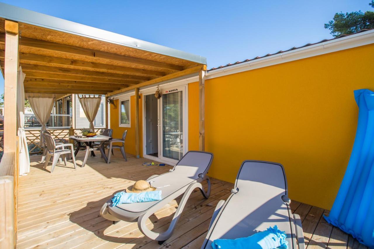 Camping Adria Mobile Home Park Умаг Екстер'єр фото