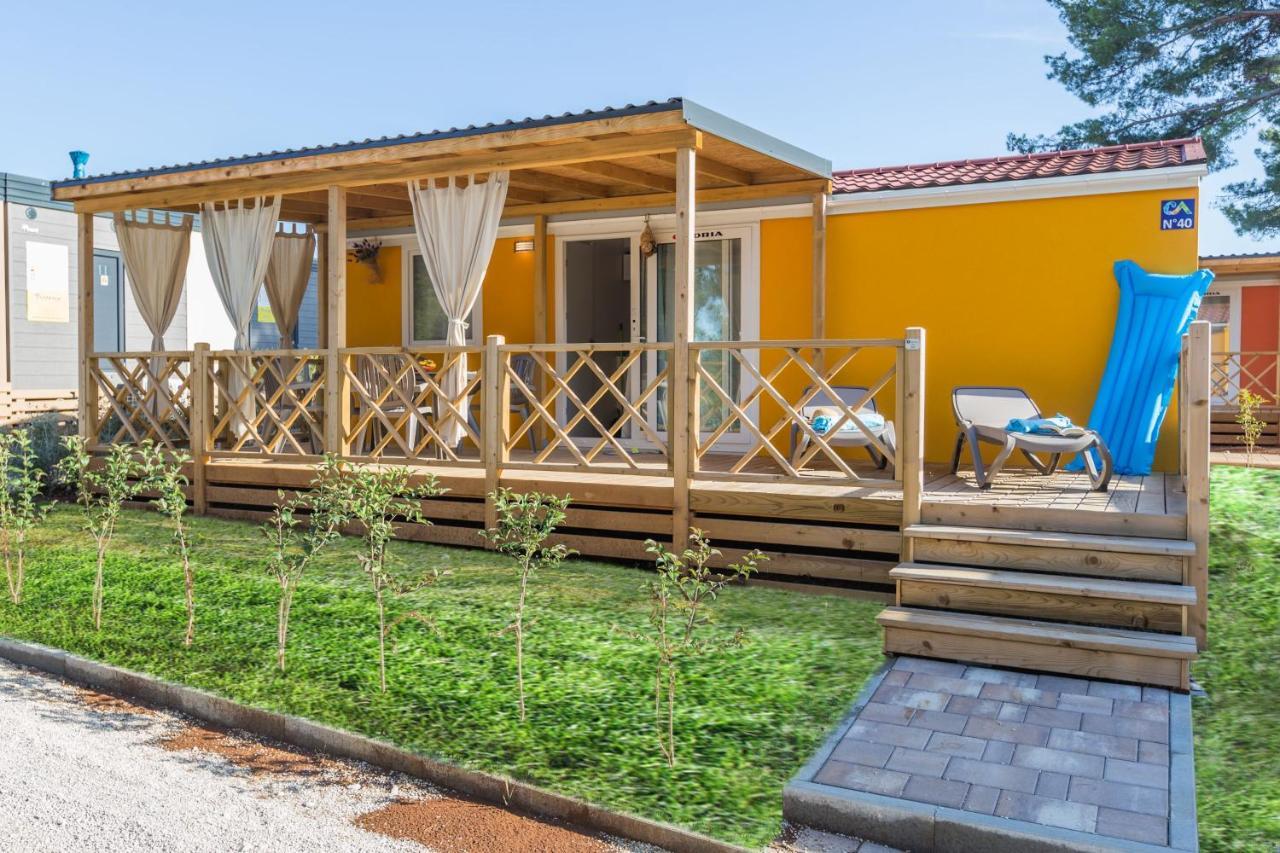 Camping Adria Mobile Home Park Умаг Екстер'єр фото