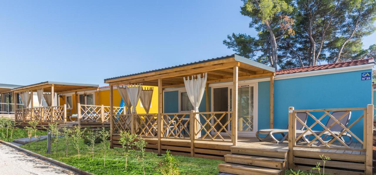 Camping Adria Mobile Home Park Умаг Екстер'єр фото